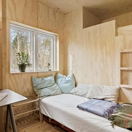 3 Bedroom Awesome In Holiday home *