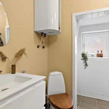 3 Bedroom Awesome In *