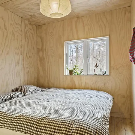 3 Bedroom Awesome In Holiday home
